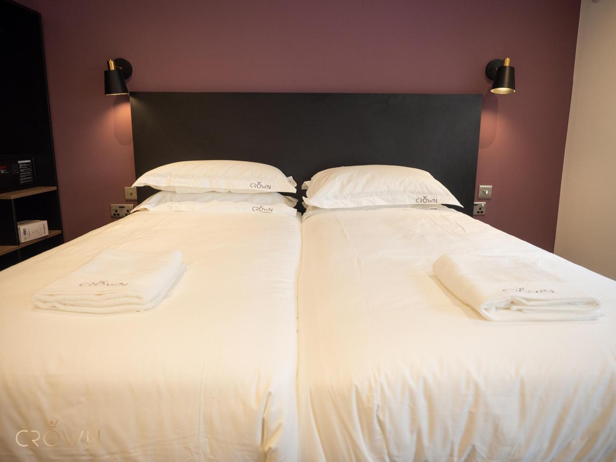 Hotel Crown